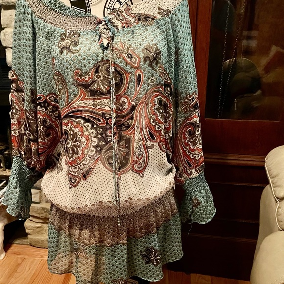 CUTE summer blouse, sz lg , over shoulders, sheer - Picture 3 of 5